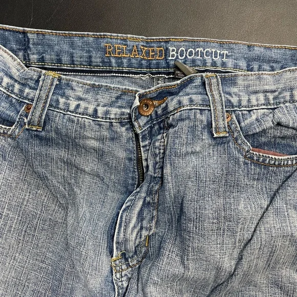 Urban Pipeline Women’s Relaxed Bootcut Jeans Light Wash Denim Size 36x32 - Picture 3 of 9